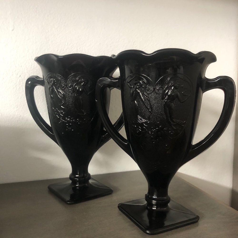 LE Smith Vintage Amethyst doubled handed vases